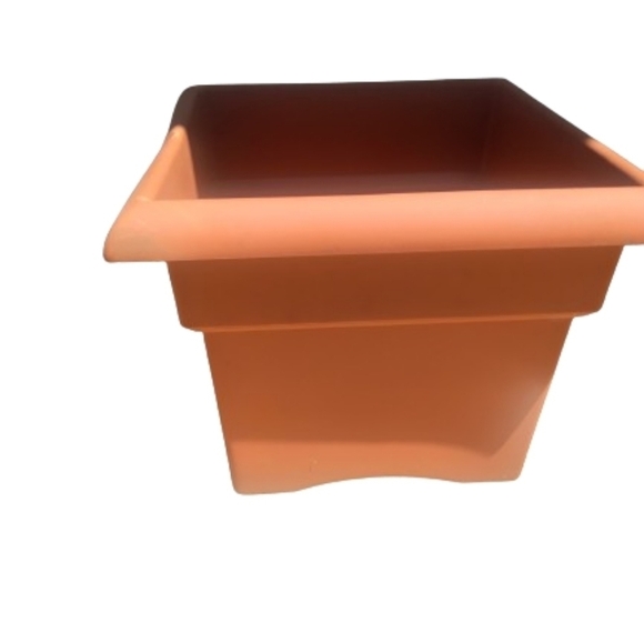 Veranda Square 14 in. Terra Cotta Plastic Deck Box Planter​ - Picture 1 of 8